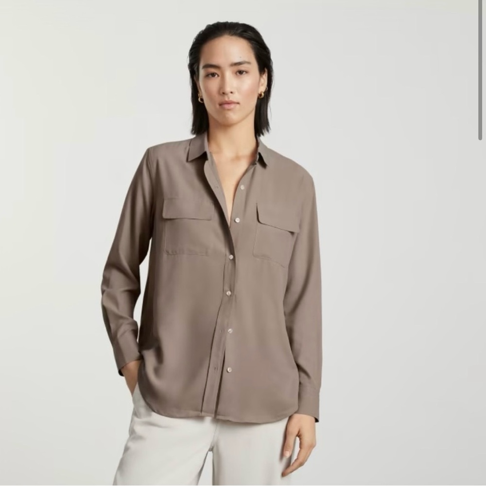EVERLANE washable silk button up in size 2